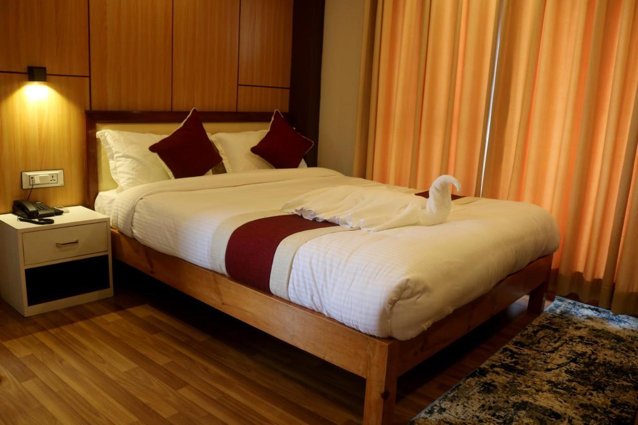 Hotel Family Ties Pvt. Ltd. Kathmandu Exterior photo
